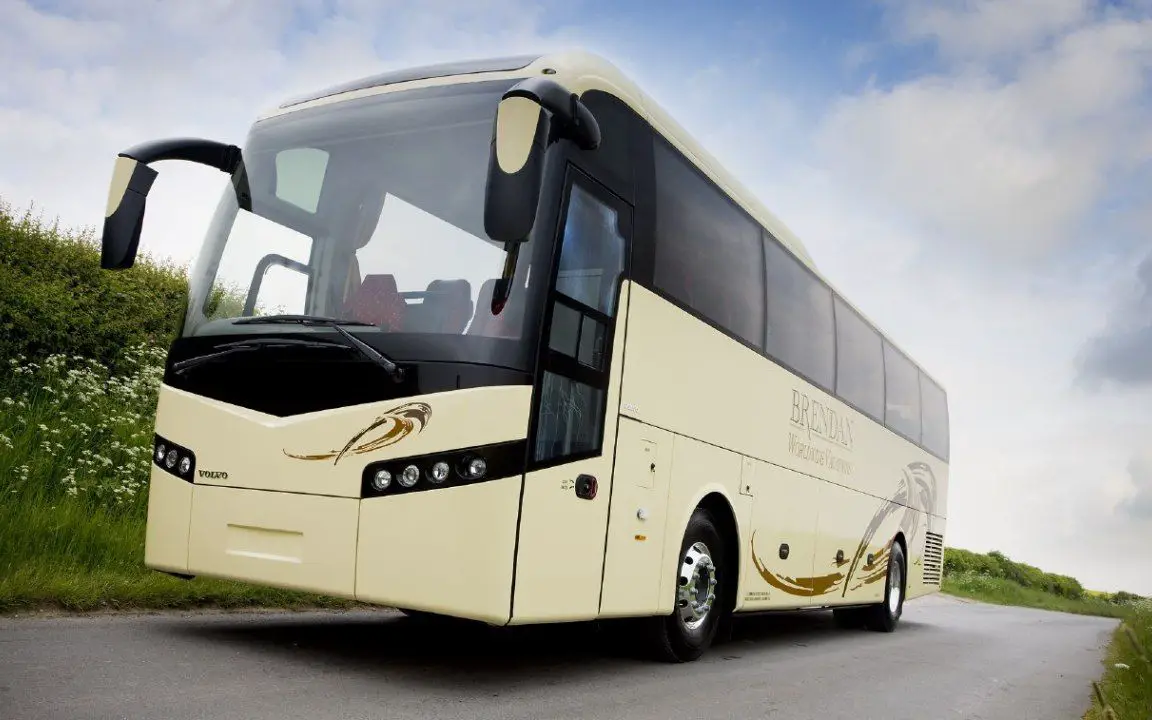 images of volvo bus