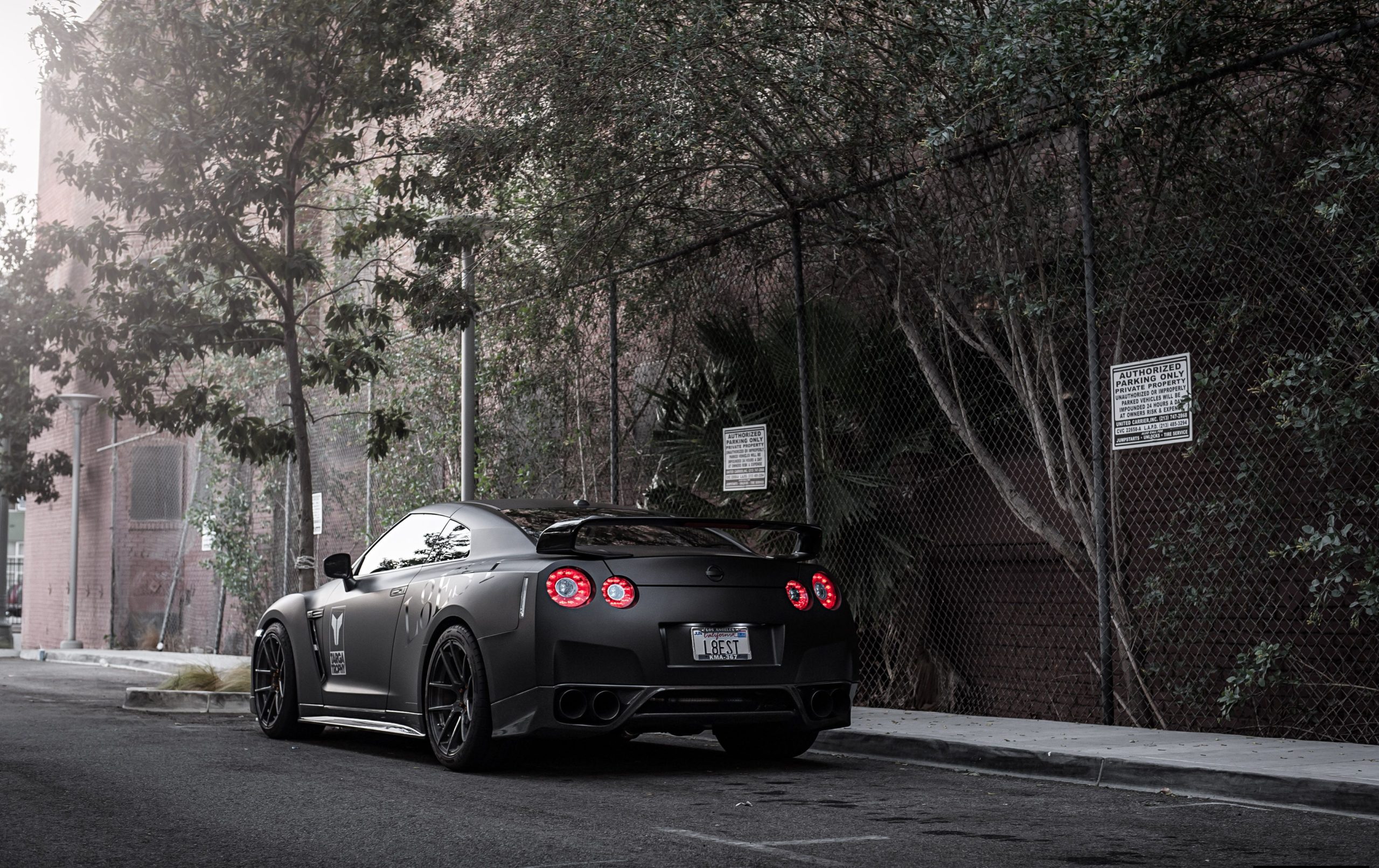pictures of nissan gtrs