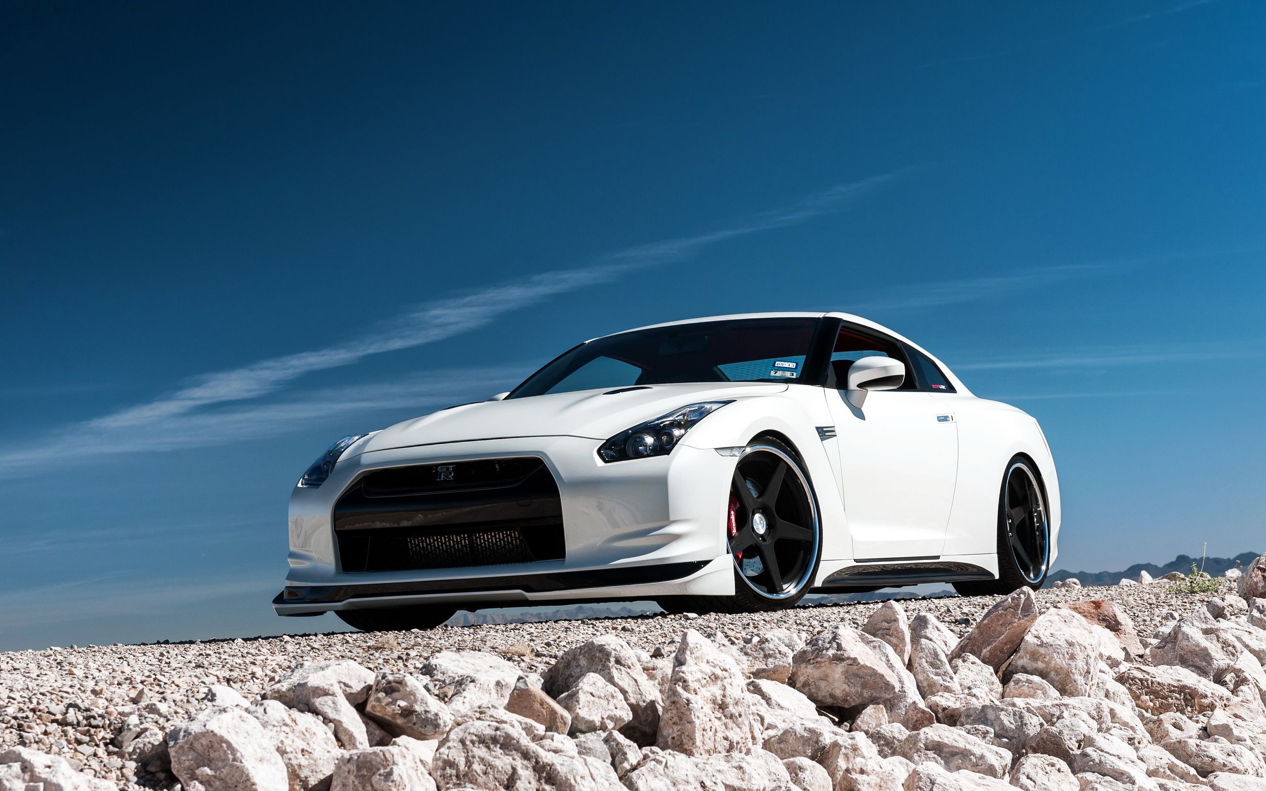 nissan gtr pictures